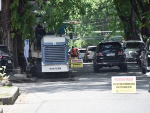 Pemko Padang akan memperbaiki Jalan Mangunsarkoro. Jalan yang menghubungkan antara simpang Ujung Gurun dengan Kalan Perintis Kemerdekaan,