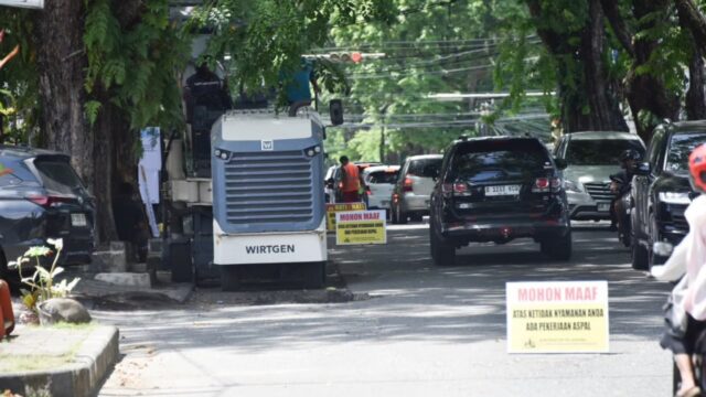 Pemko Padang akan memperbaiki Jalan Mangunsarkoro. Jalan yang menghubungkan antara simpang Ujung Gurun dengan Kalan Perintis Kemerdekaan,