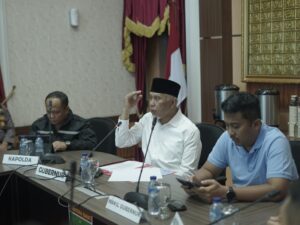 Gubernur Sumbar, Mahyeldi Ansharullah mengungkapkan bahwa seluruh data bencana dari kabupaten/kota akan dikumpulkan secara terpusat mulai