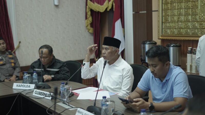 Gubernur Sumbar, Mahyeldi Ansharullah mengungkapkan bahwa seluruh data bencana dari kabupaten/kota akan dikumpulkan secara terpusat mulai