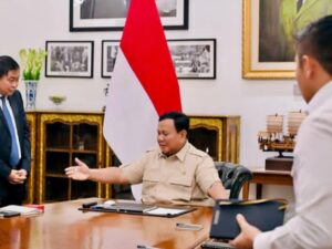 Mantan Direktur Utama PT KAI sekaligus mantan Menteri ESDM, Ignasius Jonan, memuji kebijakan serta program-program Presiden Prabowo yang