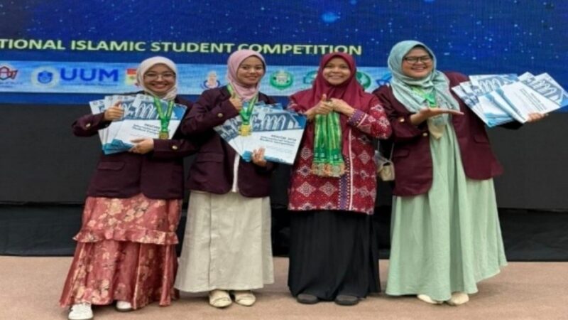Fakultas Ushuluddin dan Studi Agama (FUSA) UIN Imam Bonjol Padang berhasil meraih tiga medali emas dalam beberapa bidang perlombaan