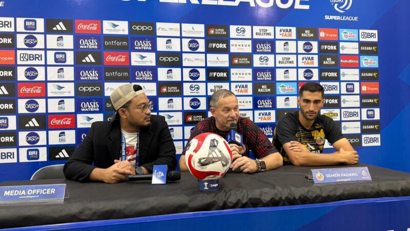 Pelatih Semen Padang, Dejan Antonic