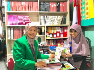 Dosen dan Mahasiswa FKM Unand Beri Edukasi Gizi Seimbang di SD Budi Mulia Padang