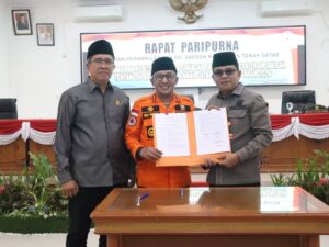 DPRD Tanah Datar menggelar Rapat Paripurna Pengambilan Keputusan DPRD Terhadap Rancangan Peraturan Daerah (Ranperda) APBD Tanah Datar