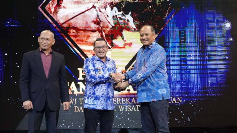 Pemkab Tanah Datar meraih RRI Award 2025 untuk kategori Fotografi Jurnalistik Terbaik dan nominasi yang mengangkat momen visual yang mampu