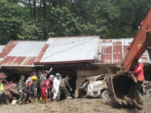 Pemkab Dharmasraya melaksanakan upacara peringatan Hari Korps Pegawai Republik Indonesia (Korpri) ke-54. Upacara ini digelar di halaman