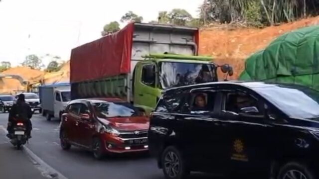Wakil Ketua DPRD Sumbar Sorot Macet Sitinjau Lauik, Desak Dishub Gerak Cepat