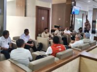 Tiba di Padang, Kepala BP BUMN Dony Oskaria: Kita Mesti Bergerak Cepat Bantu Korban Bencana