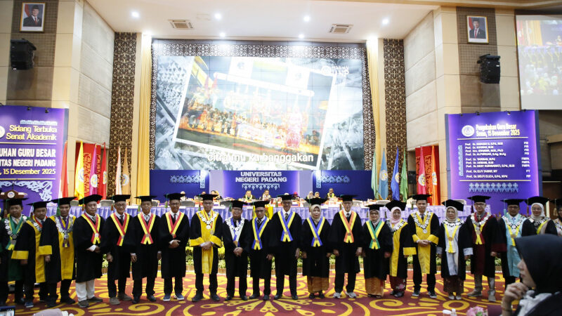 Jelang Tutup Tahun, UNP Kukuhkan 9 Guru Besar Baru