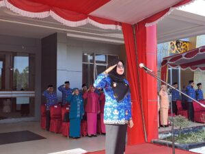 Pemkab Dharmasraya melaksanakan upacara peringatan Hari Korps Pegawai Republik Indonesia (Korpri) ke-54. Upacara ini digelar di halaman