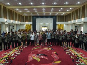 Ketua DPD LPM Sumatra Barat Irwandi Walis Dt Rajo Lelo mengukuhkan Kepengurusan DPD LPM Dharmasraya periode 2025–2030 pada Jumat