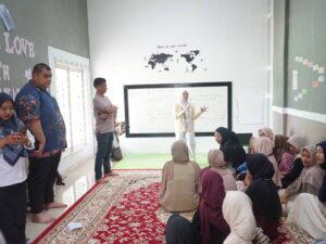 Dinas Pendidikan Dharmasraya bersama Tim Pendamping Program Unggulan Pendidikan Bupati Dharmasraya hadir melakukan Monitoring dan
