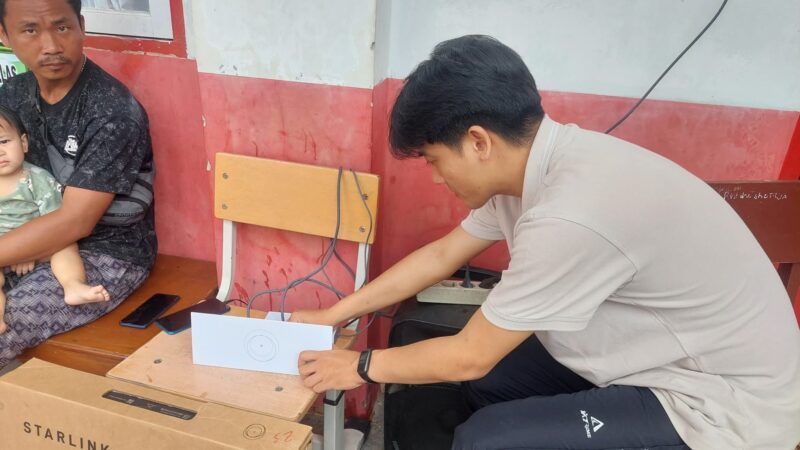 Diskominfo Padang Pasang Starlink dari Komdigi di 4 Posko Bencana