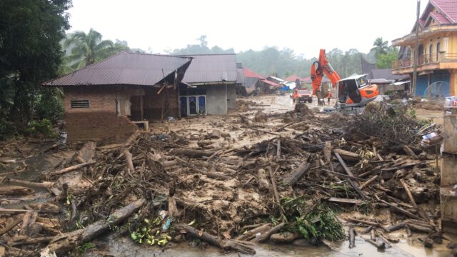 Hari Keenam Pencarian Korban Galodo di Salareh Aia dalam Kondisi Diguyur Hujan