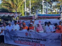 PKS Salurkan Bantuan untuk Korban Banjir dan Longsor di Sumbar