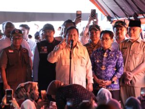 Tiba di Lokasi Bencana, Presiden Prabowo: Pemerintah Harus Hadir Secepat Mungkin
