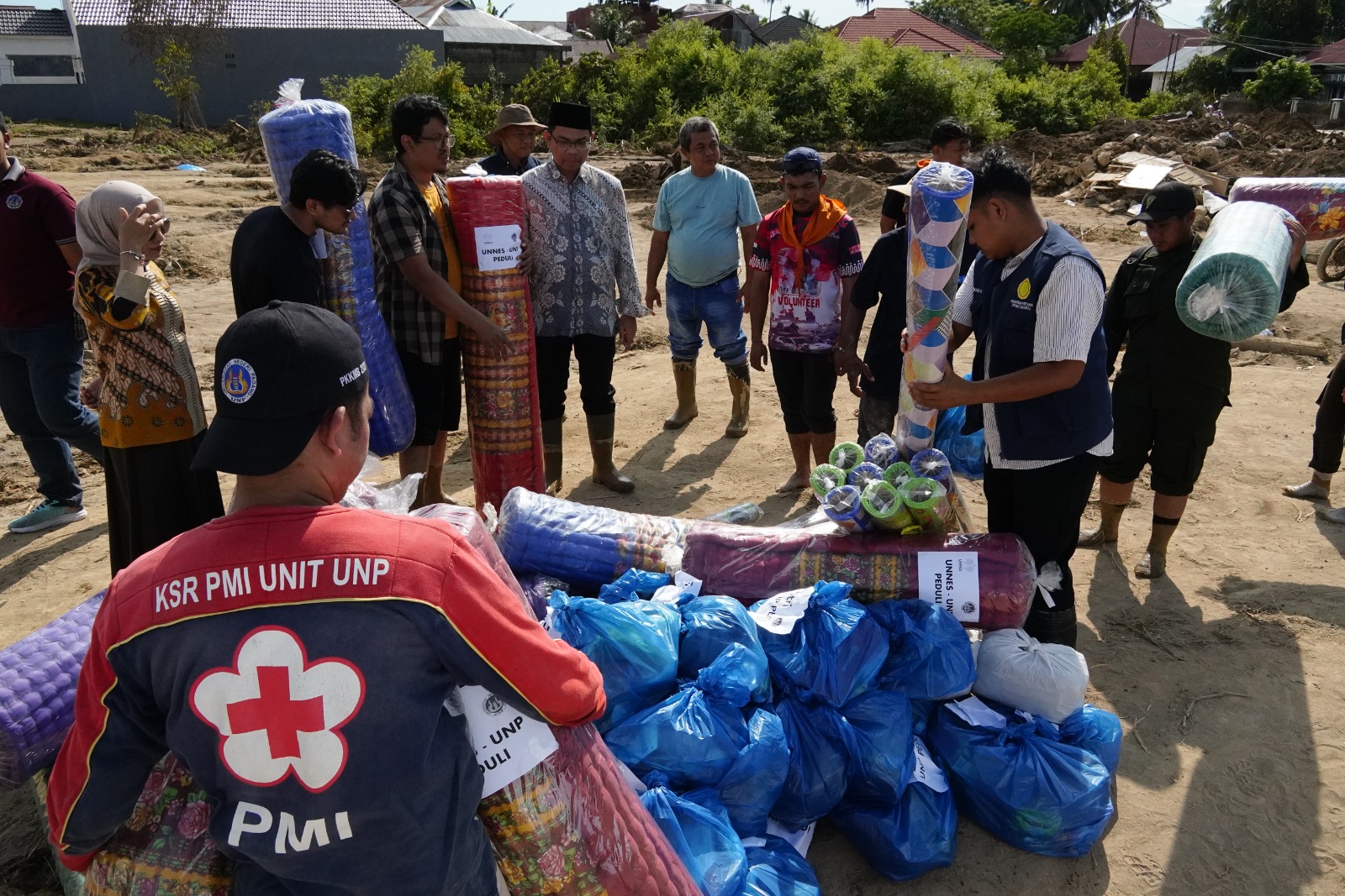 UNP Catat 349 Sivitas Akademika Terdampak Banjir Sumbar, 1 Mahasiswa Meninggal Dunia