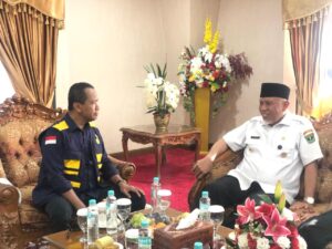 Menteri ESDM Apresiasi Kinerja Gubernur Mahyeldi dalam Penanganan Dampak Bencana