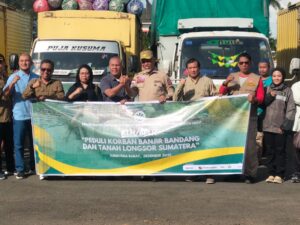 KLHK Serahkan 23 Ton Bantuan untuk Sumbar, Mahyeldi: Dukungan Terus Mengalir