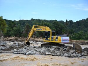 PT Semen Padang Diapresiasi Atas Penanganan Pascabencana Banjir Bandang di Pauh