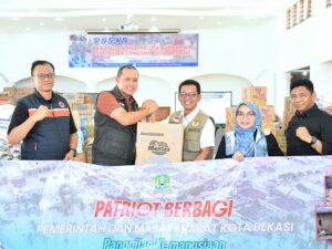 Pemko Bekasi Serahkan Bantuan Tanggap Darurat Bencana Kota Padang