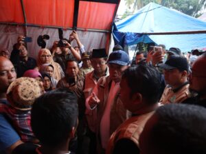Sekda Sumbar Dampingi Menteri ATR/BPN Tinjau Lokasi Bencana di Salareh Aia Timur Agam