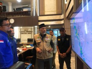 Gubernur Mahyeldi Tinjau Proses Rekapitulasi Data Dampak dan Penanganan Bencana di Sumbar