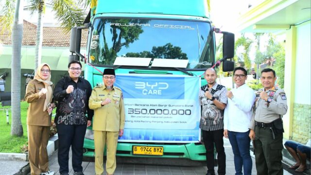 Pemko Padang Terima Bantuan Logistik dari BYD Motor Indonesia