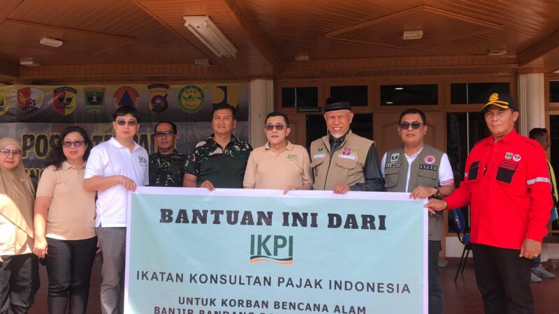 Gubernur Mahyeldi Terima Bantuan IKPI Sumbagteng untuk Korban Bencana Sumbar