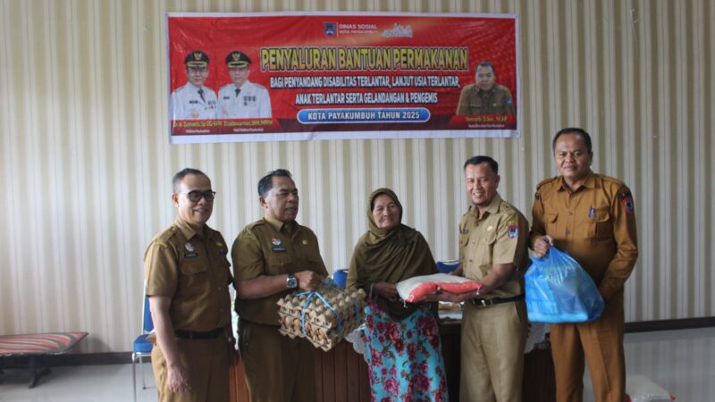 Pemko Payakumbuh Salurkan Bantuan Permakanan Bagi 175 Penerima Manfaat