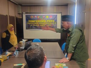 Gubernur Mahyeldi Instruksikan Seluruh OPD Aktif Distribusikan Bantuan ke Daerah Terdampak Bencana