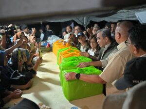 Wagub Sumbar Dampingi Ketua MPR RI Tinjau Korban Banjir di Nanggalo