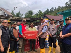 Gubernur Mahyeldi Tinjau Lokasi Terdampak Bencana di Nagari Pagadih Agam