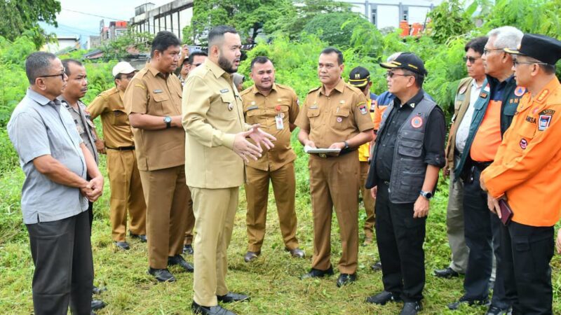 Wako Padang Dampingi Sestama BNPB Cek 2 Lokasi Rencana Pembangunan Huntap