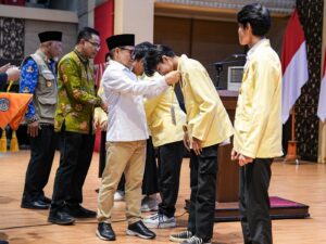 KKN Tanggap Bencana, Menko Muhaimin Lepas 2.232 Mahasiswa KKN UNP