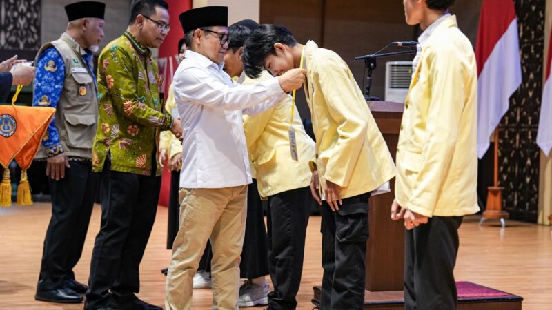 KKN Tanggap Bencana, Menko Muhaimin Lepas 2.232 Mahasiswa KKN UNP