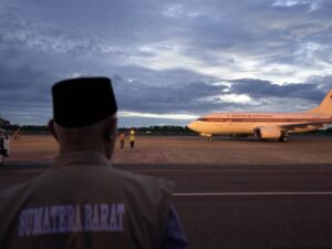 Gubernur Mahyeldi Sambut Kedatangan Presiden Prabowo Tinjau Penanganan Bencana