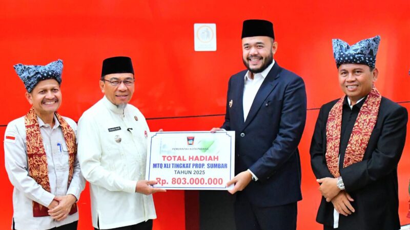 Berprestasi di MTQ Sumbar ke 41, Pemko Padang Serahkan Total Reward untuk Kafilah Rp803 Juta