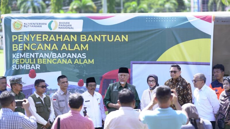 Gubernur Sumbar Terima Bantuan Kemanusiaan Tahap II dari Kementan untuk Korban Bencana