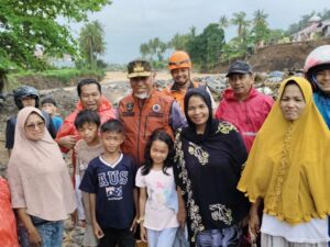 Gubernur Sumbar Tinjau Banjir Susulan Batu Busuak, Minta Warga Kembali Mengungsi
