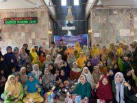 Ditjen Risbang Kemdiktisaintek Gandeng UM Sumbar Lakukan Pendampingan Psikososial Lansia di Surau Gadang