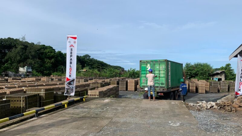 Perluas Pasar Sumatera, PT Semen Padang Kirim Sepablock ke Medan