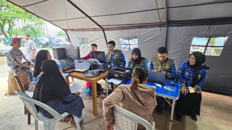 Sebagian besar warga terdampak bencana yang kini menempati rumah hunian sementara (huntara) di Lubuk Buaya, Kecamatan Koto Tangah