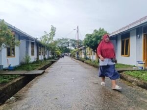 Jumlah korban banjir Bandang di Padang yang masih berada di pengungsian terus berkurang. Kini, hanya 262 orang yang masih bertahan di