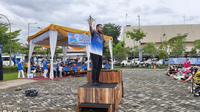 Wali Kota Padang, Fadly Amran mengatakan bahwa dalam waktu dekat Menteri Perumahan dan Kawasan Permukiman (PKP), Maruarar Sirait,