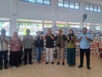 Perusahaan Umum Bulog Kanwil Sumatra Barat (Sumbar) menyalurkan Cadangan Beras Pemerintah (CBP) sebanyak 269,5 ton pada Selasa (9/12/2025).