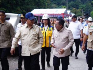 Bertemu Presiden Prabowo, Bupati Eka Putra Paparkan Dampak Bencana di Tanah Datar