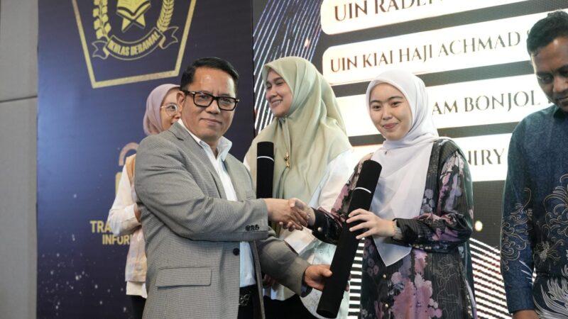 PPID UIN Imam Bonjol Padang berhasil meraih piagam penghargaan sebagai “PPID Unit PKTN Berkinerja Terbaik” dalam kegiatan Evaluasi