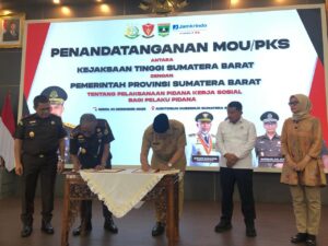Pemprov Sumbar menjalin kerja sama tentang pelaksanaan kerja sosial bagi pelaku tindak pidana dengan Kejaksaan Tinggi (Kejati) Sumbar.